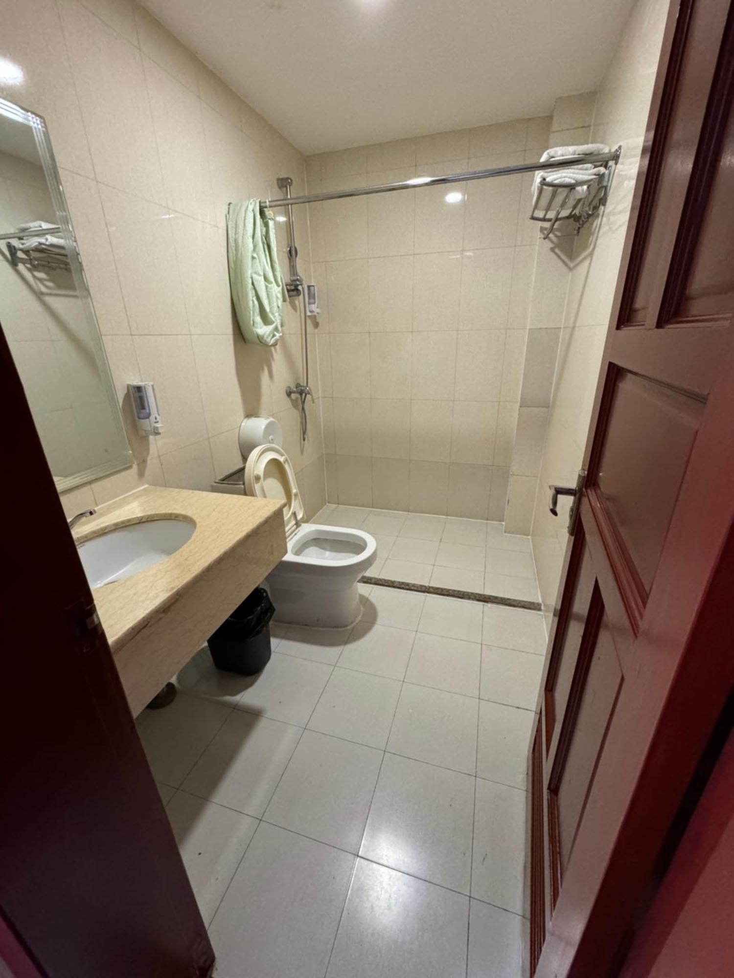 Zolotoi Drakon Hotel Almaty Ngoại thất bức ảnh