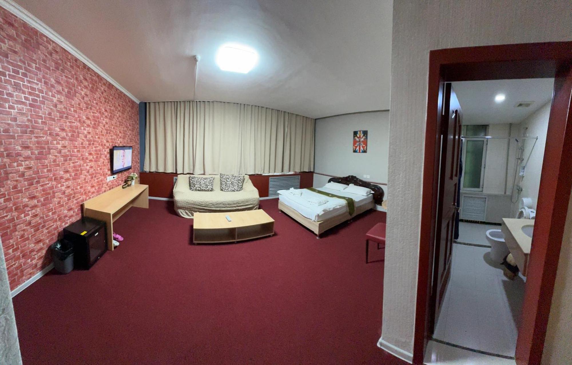 Zolotoi Drakon Hotel Almaty Ngoại thất bức ảnh