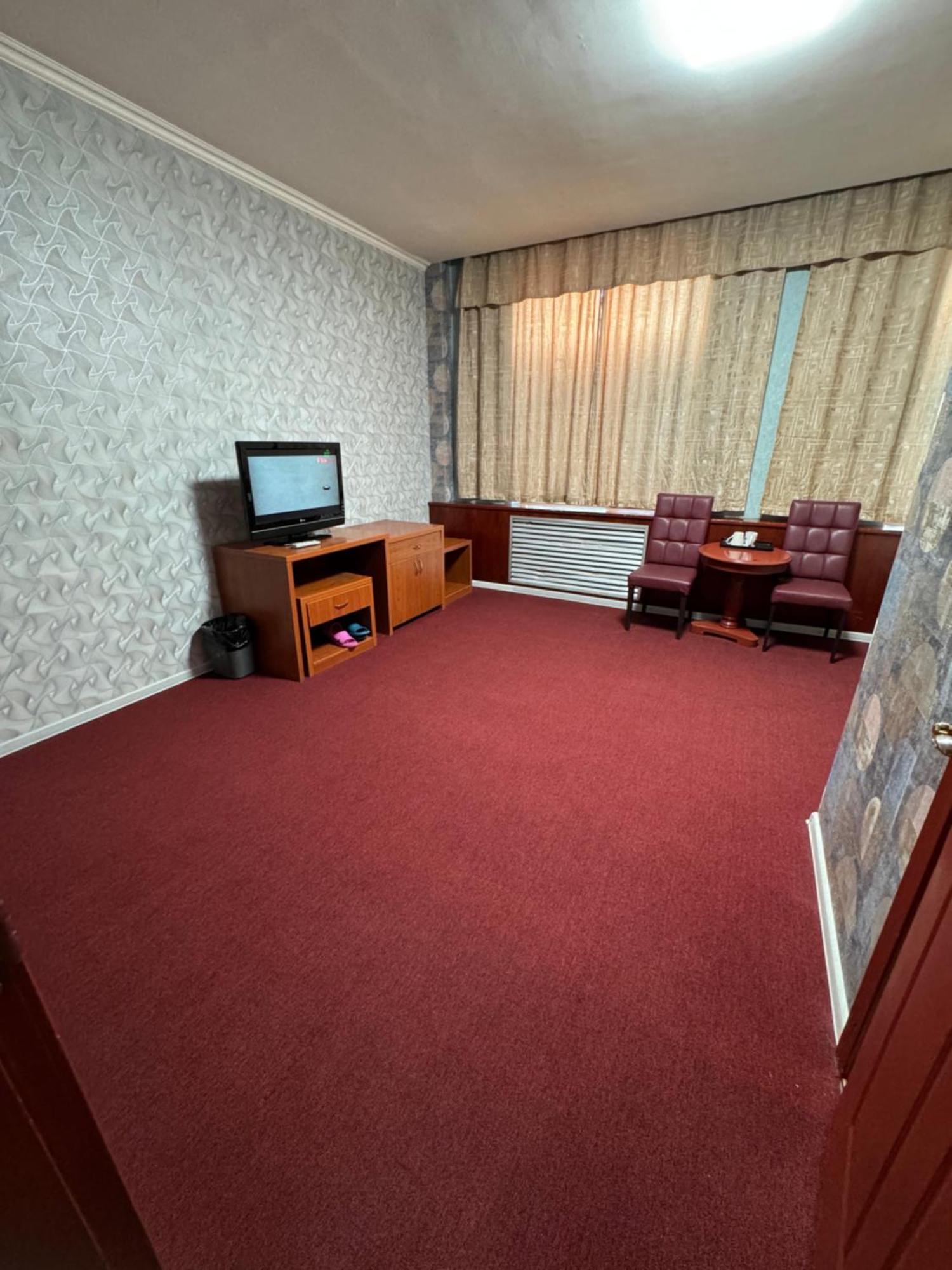 Zolotoi Drakon Hotel Almaty Ngoại thất bức ảnh
