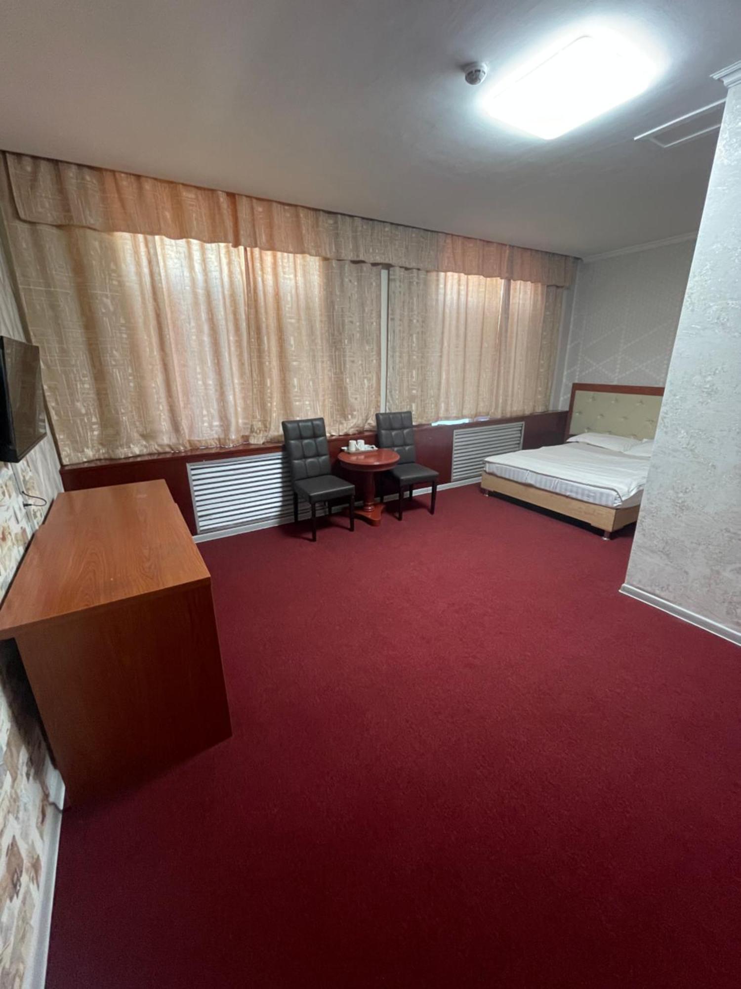 Zolotoi Drakon Hotel Almaty Ngoại thất bức ảnh