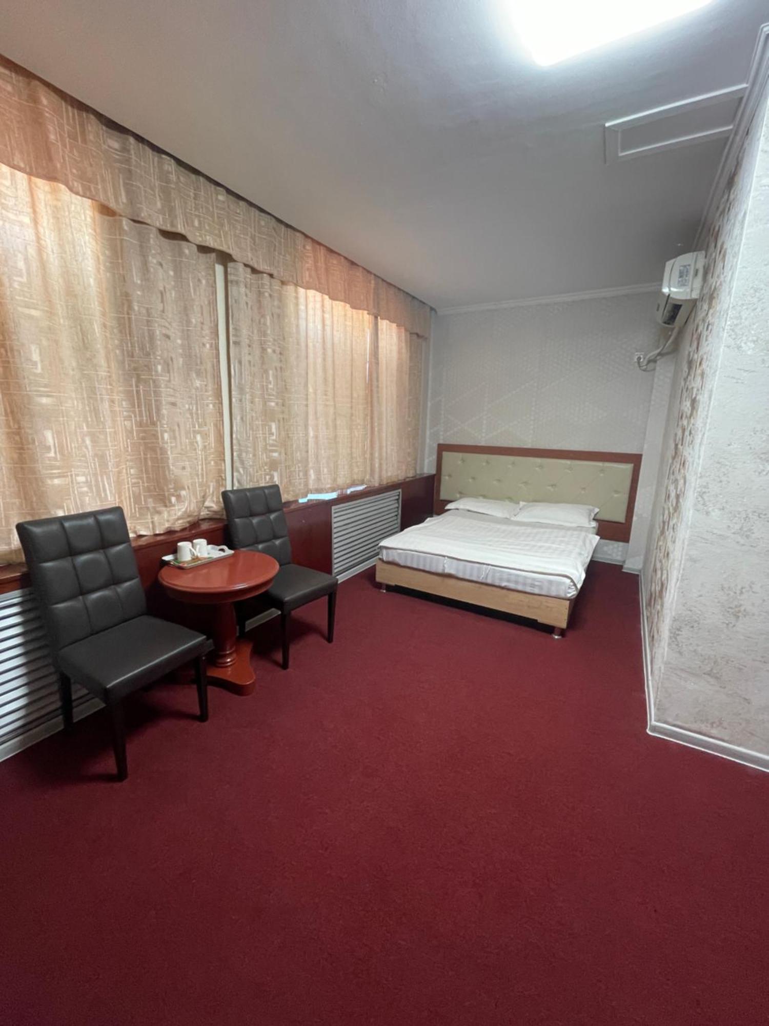 Zolotoi Drakon Hotel Almaty Ngoại thất bức ảnh