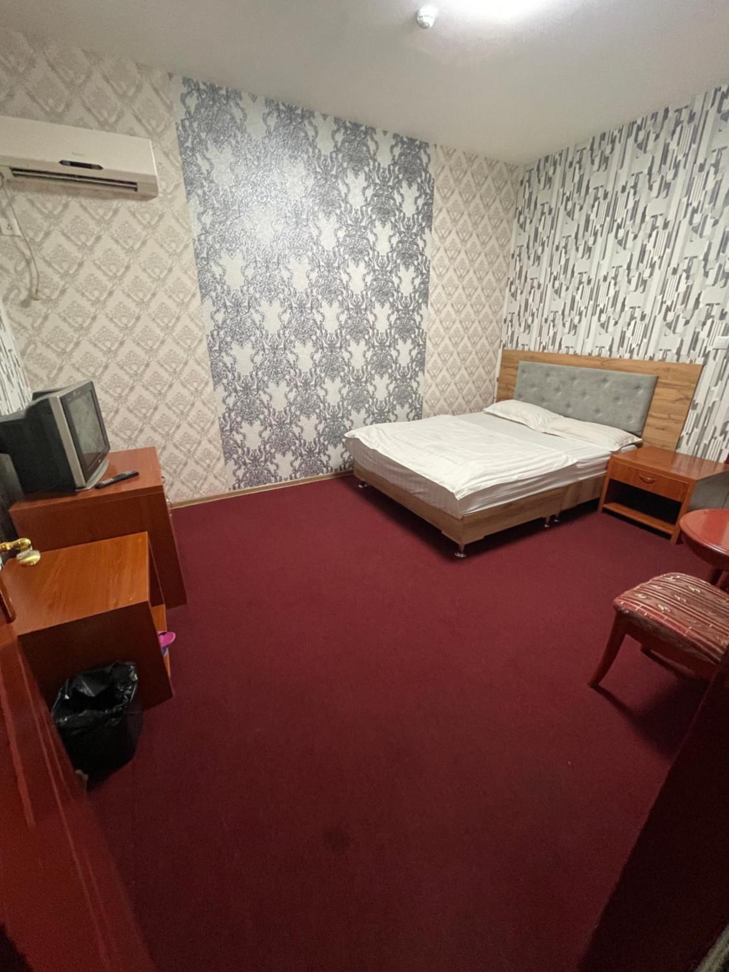 Zolotoi Drakon Hotel Almaty Ngoại thất bức ảnh