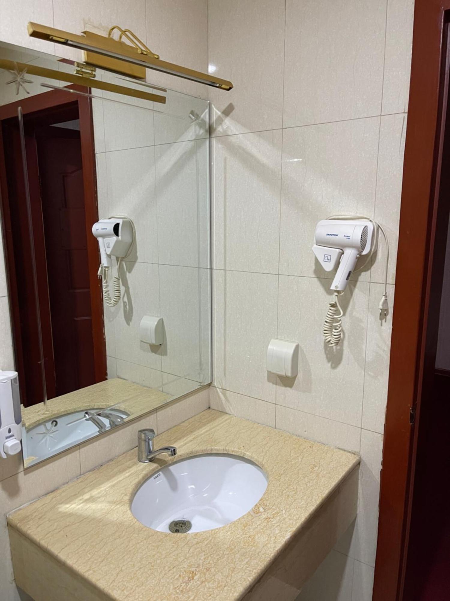 Zolotoi Drakon Hotel Almaty Ngoại thất bức ảnh