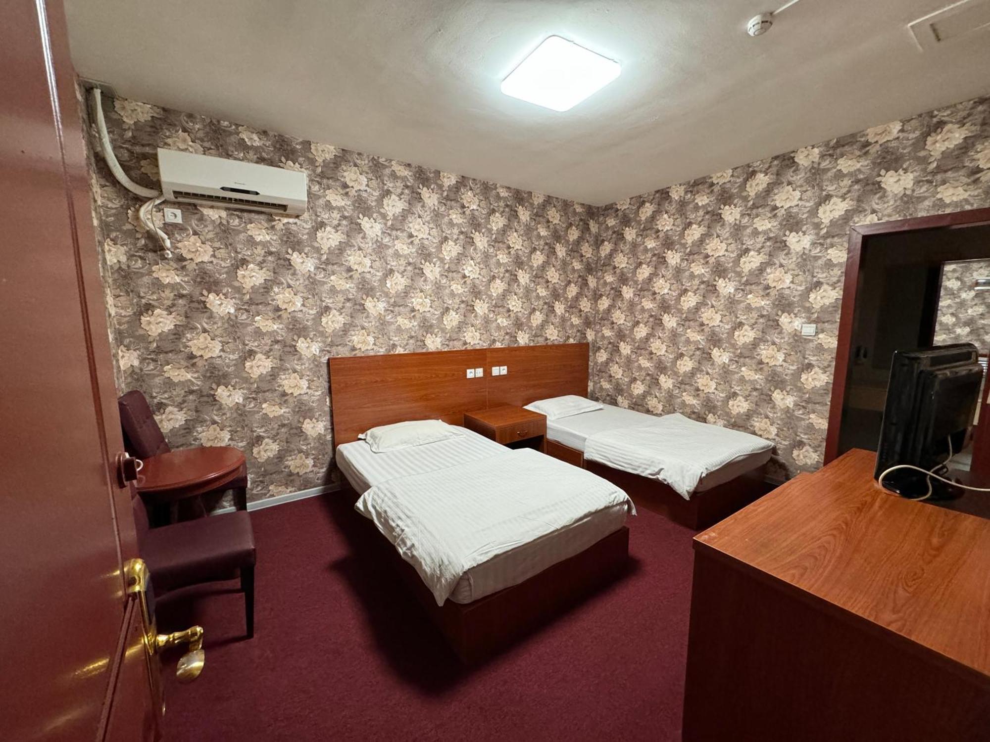 Zolotoi Drakon Hotel Almaty Ngoại thất bức ảnh